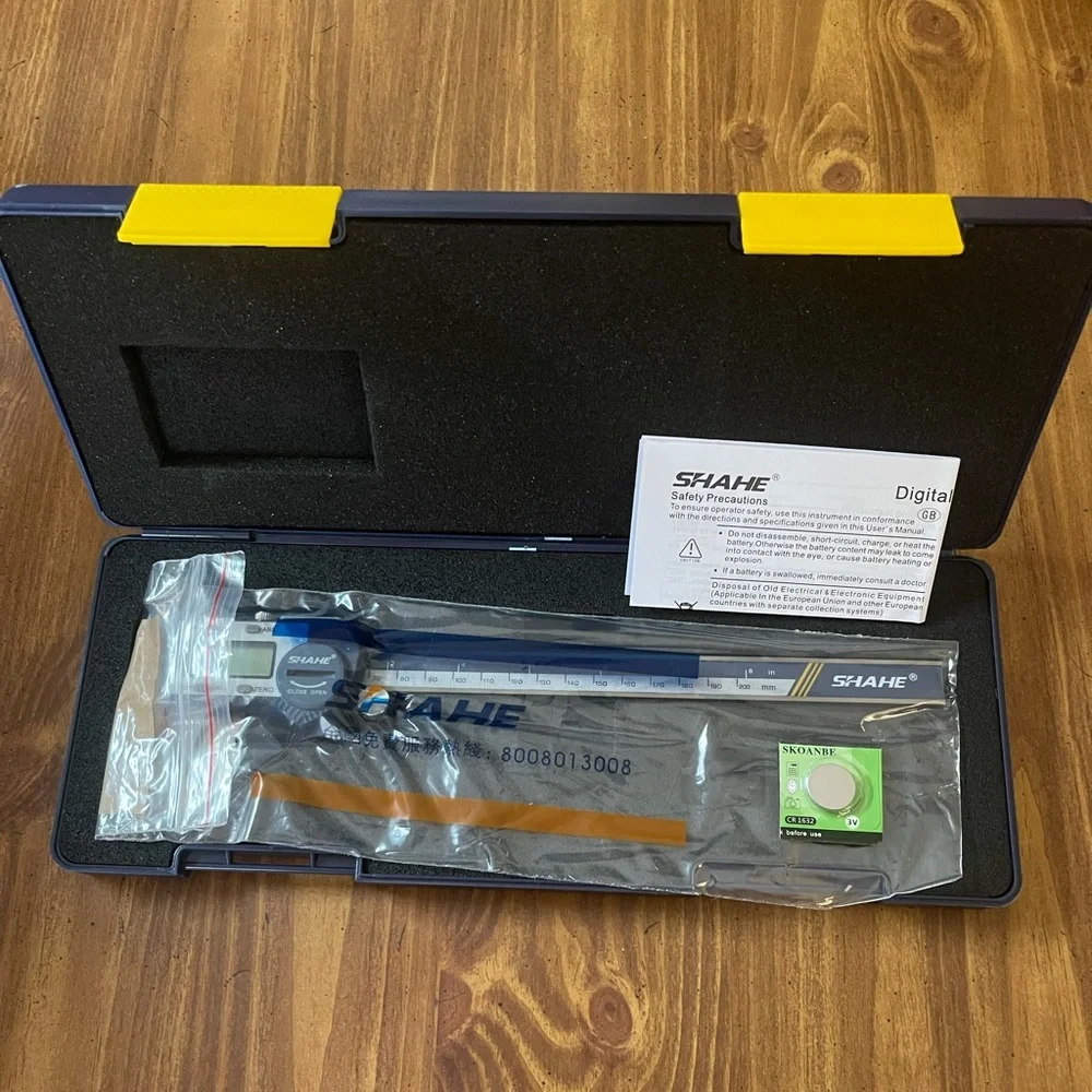 Electronic Digital Caliper Gauge Micrometer With LCD Screen/ 8 Inch / 200mm - Picture 1 of 11